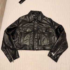 Zara Black Oversized Cropped Faux Leather Jacket Size S